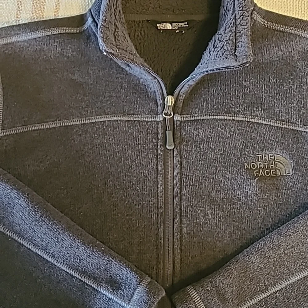 Northface full zip fleece jacket. Dark gray mens sz. Med.(#486)